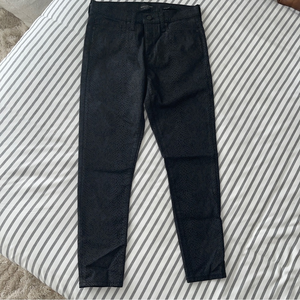 Banana Republic Premium Denim Snake Print Mid Rise Skinny Black Jeans